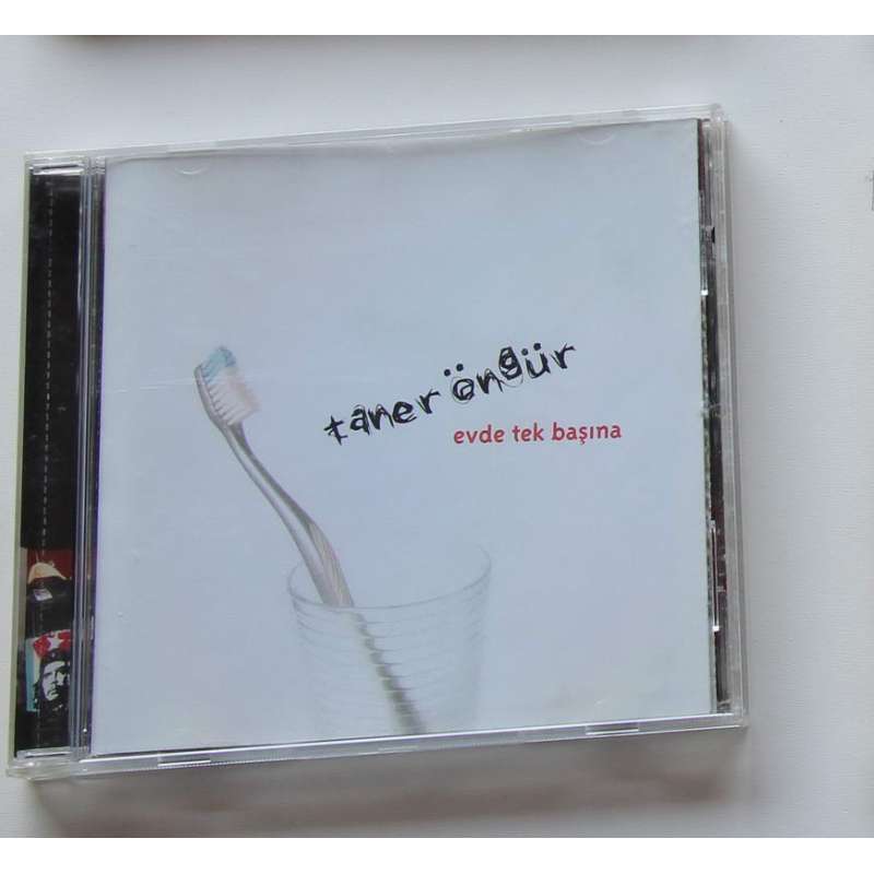 Taner Öngür - Evde Tek Başına