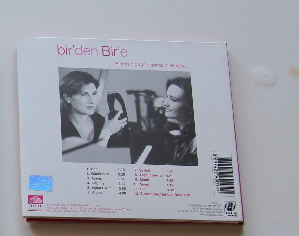 Anjelika Akbar - Bir den Bir e Arka