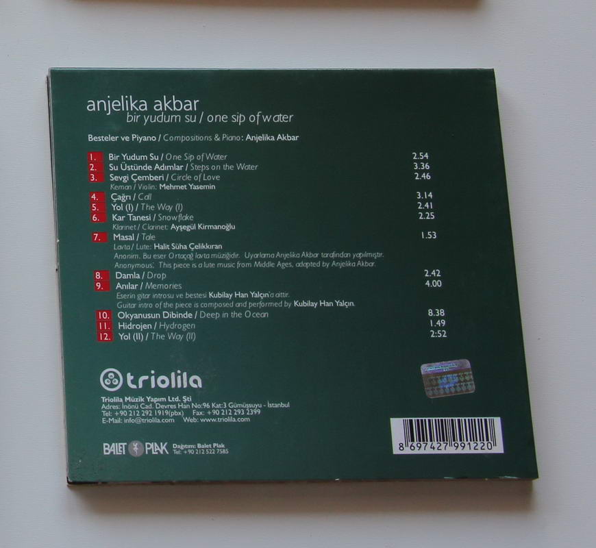 Anjelika Akbar - Su Arka