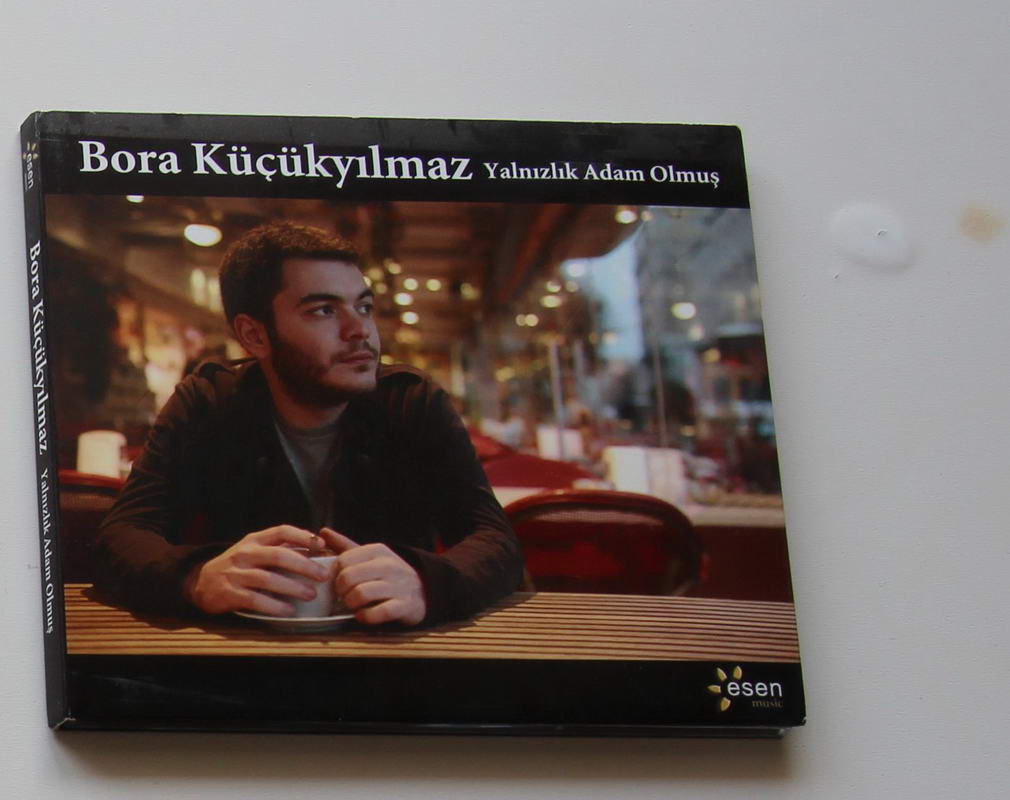 Bora Küçükyılmaz - Yalnızlık Adam Olmuş