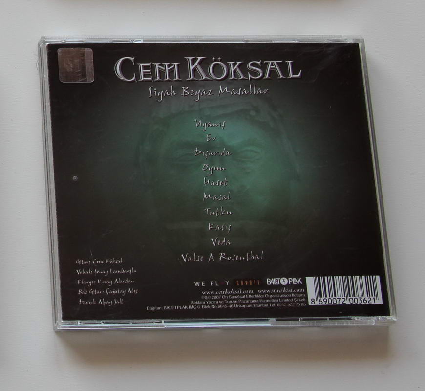 Cem Köksal - Siyah Beyaz Masallar Arka