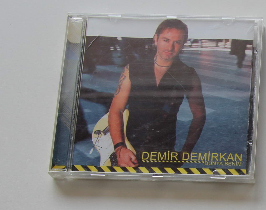 Demir Demirkan - Dünya Benim