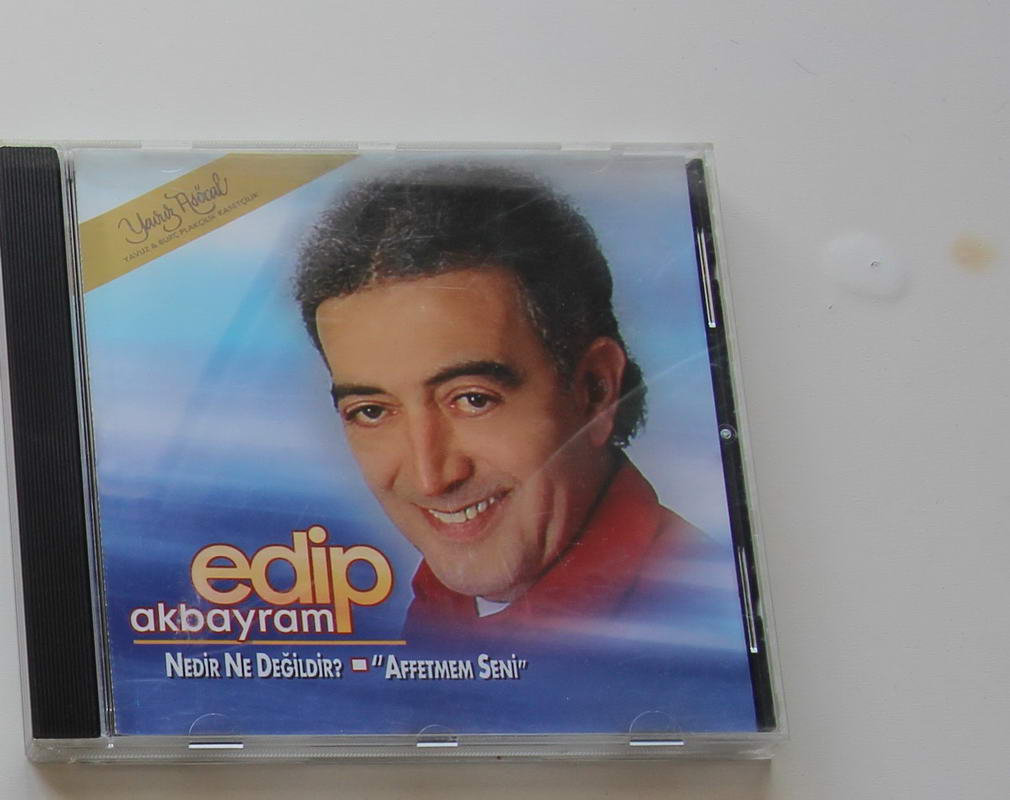 Edip Akbayram - Nedir Ne Değildir - Affetmem Seni