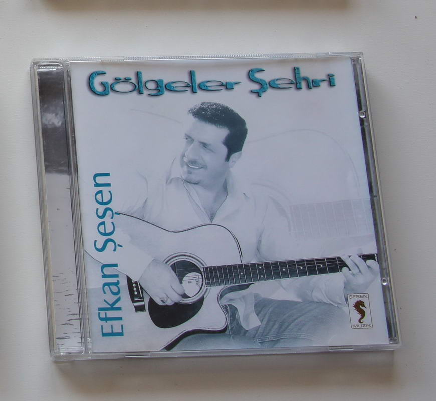 Efkan Şeşen  - Gölgeler Şehri