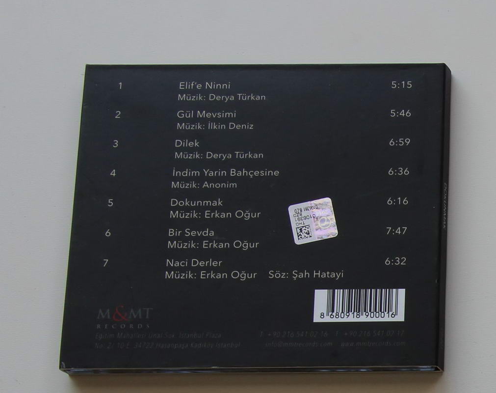 Erkan Oğur & Derya Türkan & İlkin Deniz - Dokunmak Arka