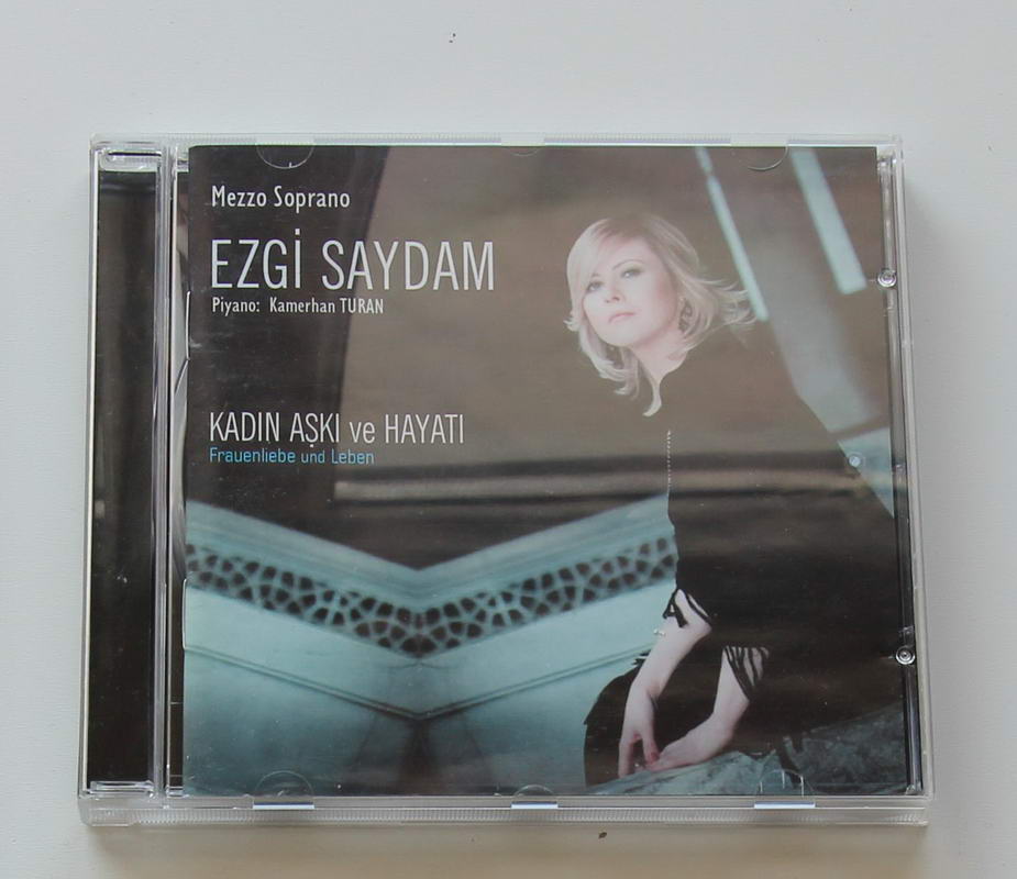 Ezgi Seydam - Kadın Aşkı ve Hayatı Ön