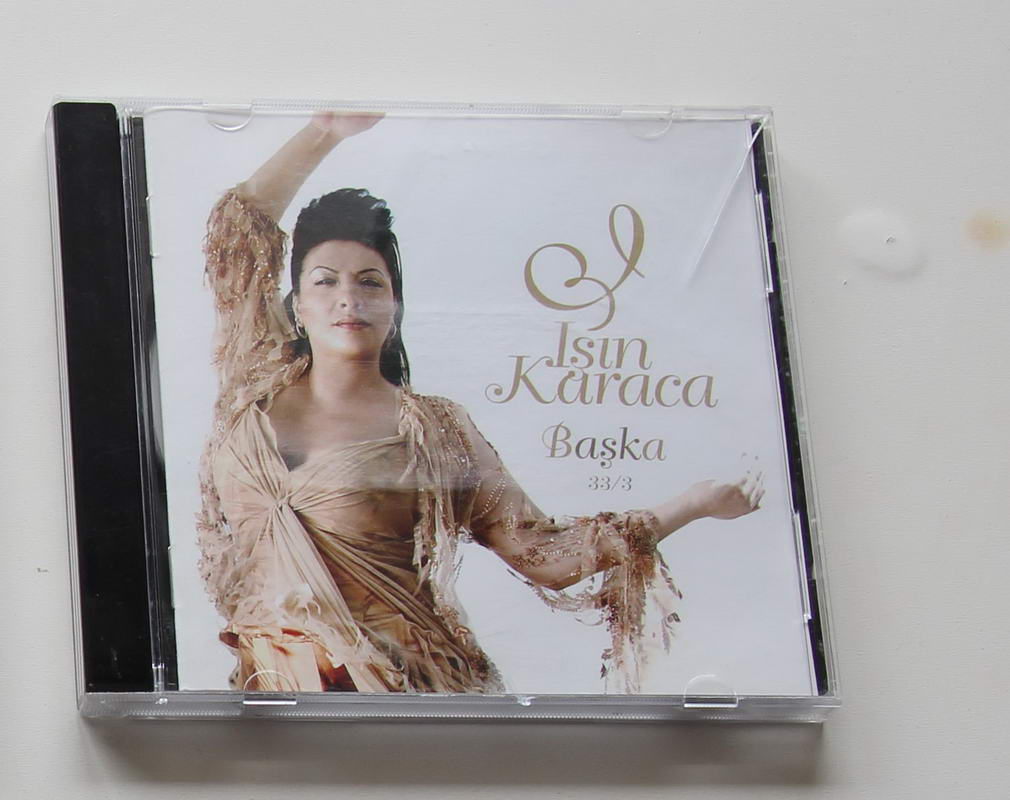 Işın Karaca - Başka 33/3