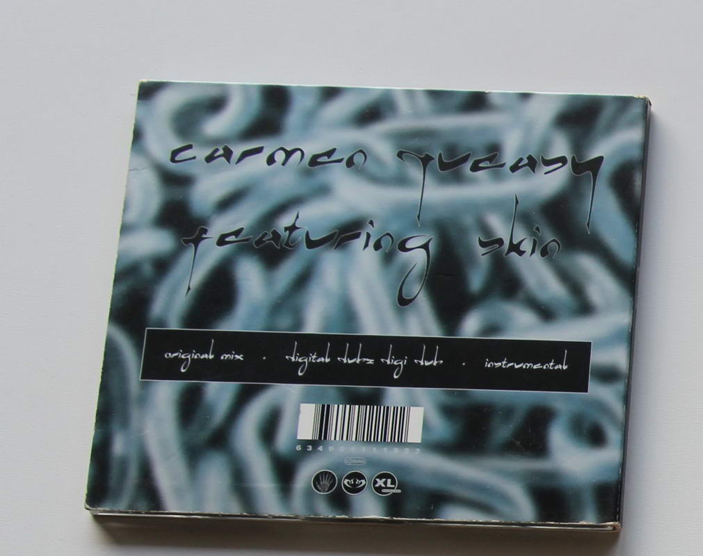 Maxim - Carmen Queasy Arka