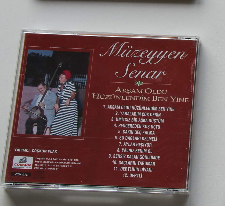 Müzeyyen Senar - Akşam Oldu Hüzünlendim Ben Yine Arka