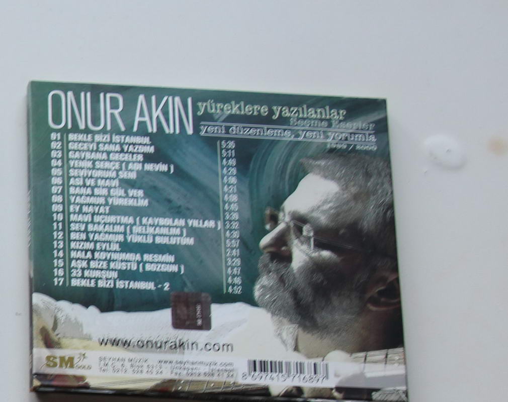 Onur Akın - Yüreklere Yazılanlar Arka