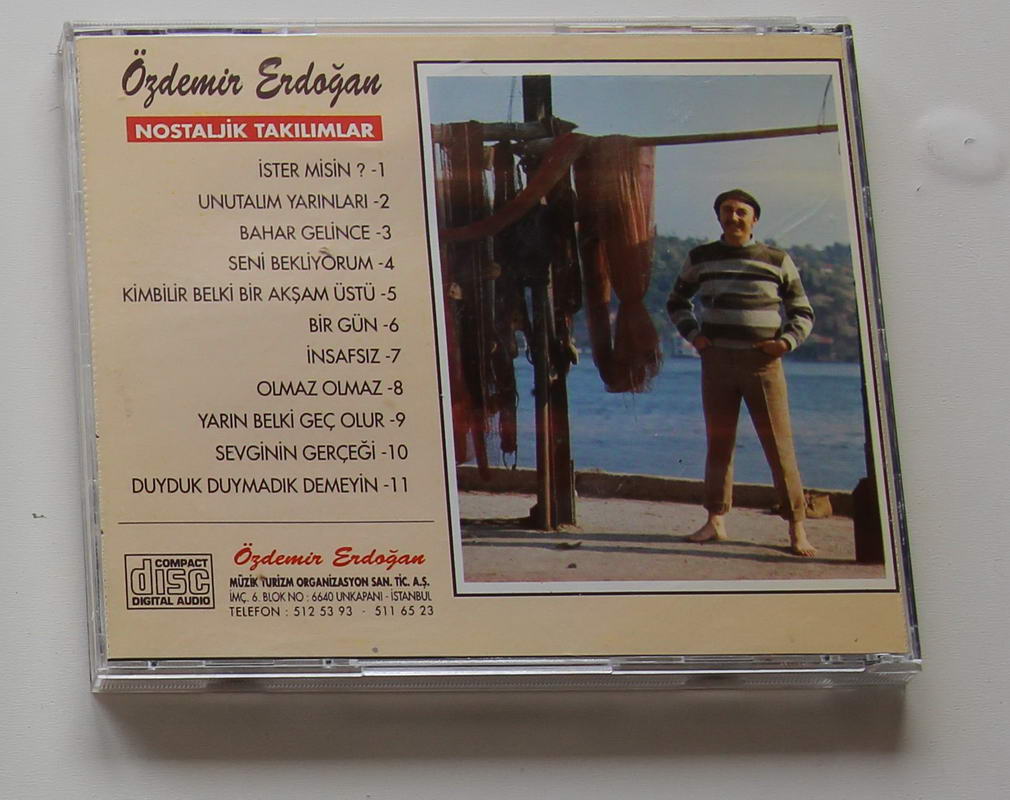 Özdemir Erdoğan - Nostaljik Takılımlar Arka