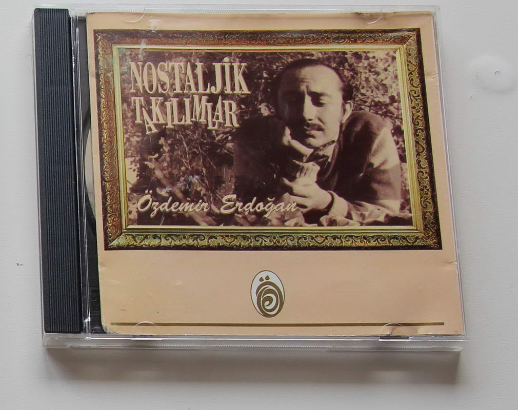 Özdemir Erdoğan - Nostaljik Takılımlar