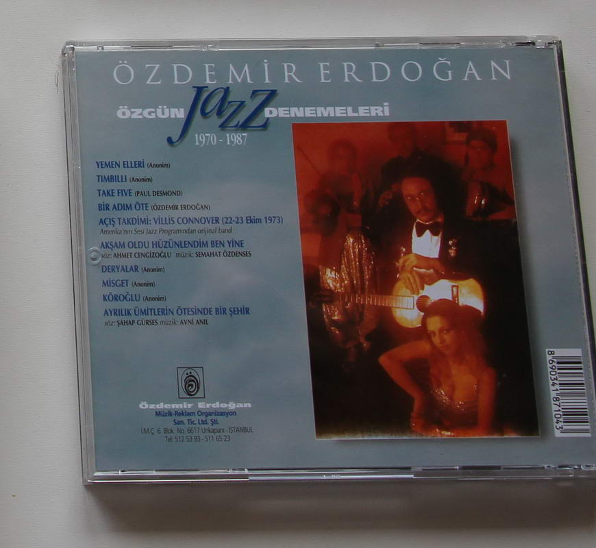 Özdemir Erdoğan  - Özgün Jazz Denemeleri Arka