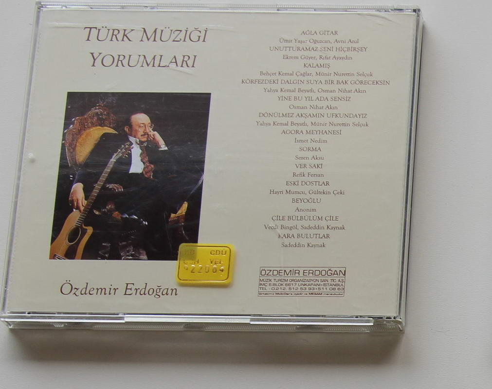 Özdemir Erdoğan  - Türk Müziği Yorumları Arka
