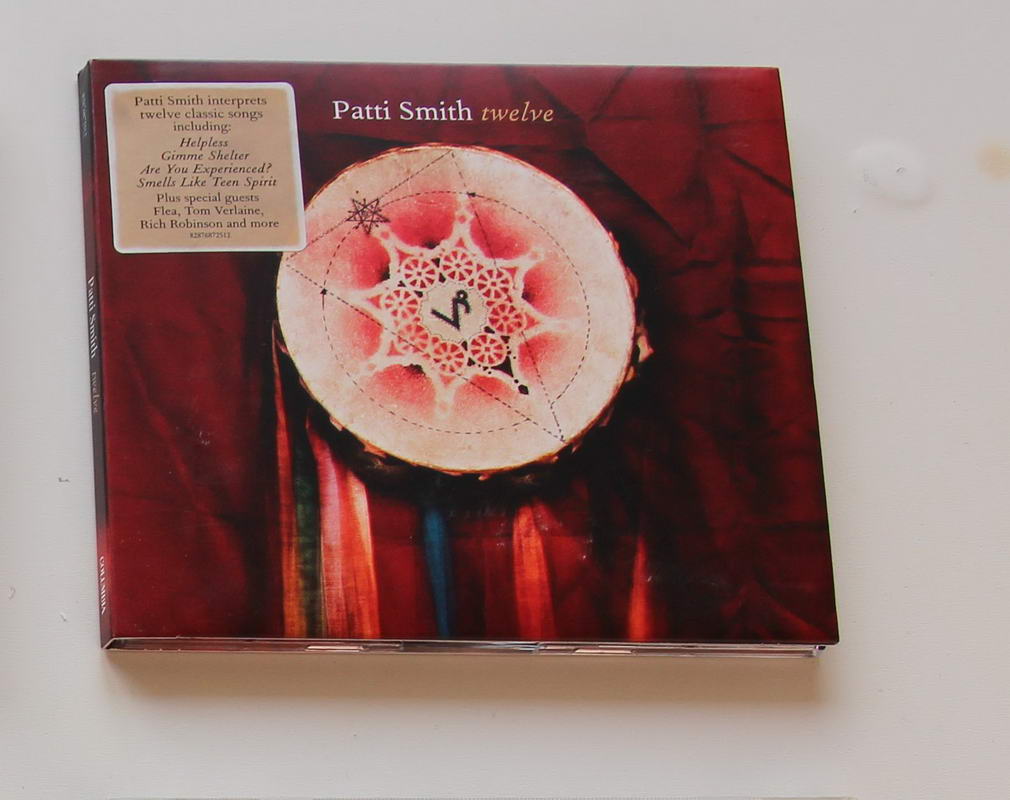 Patti Smith - Twelve