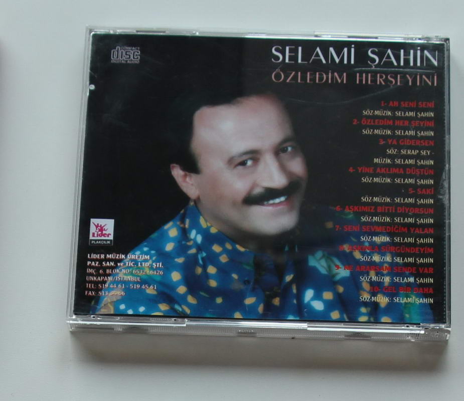 Selami Şahin - Özledim Herşeyini Arka