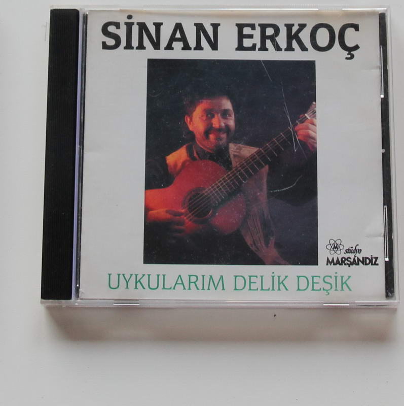 Sinan Erkoç - Uykularım Delik Deşik
