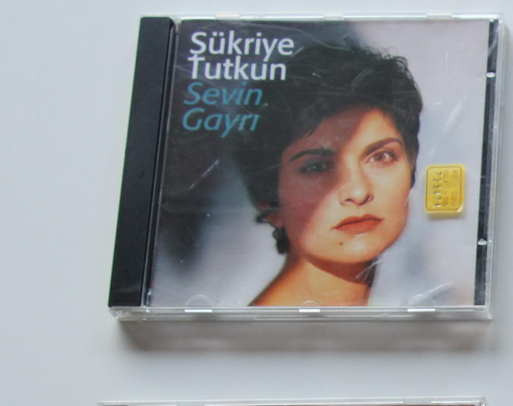 Şükriye Tutkun - Sevin Gayrı