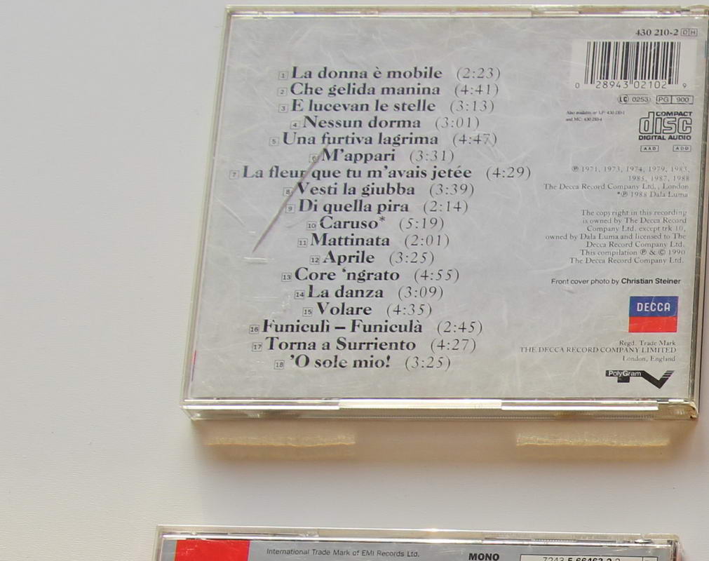 The Essential Pavarotti - Pavarotti Arka