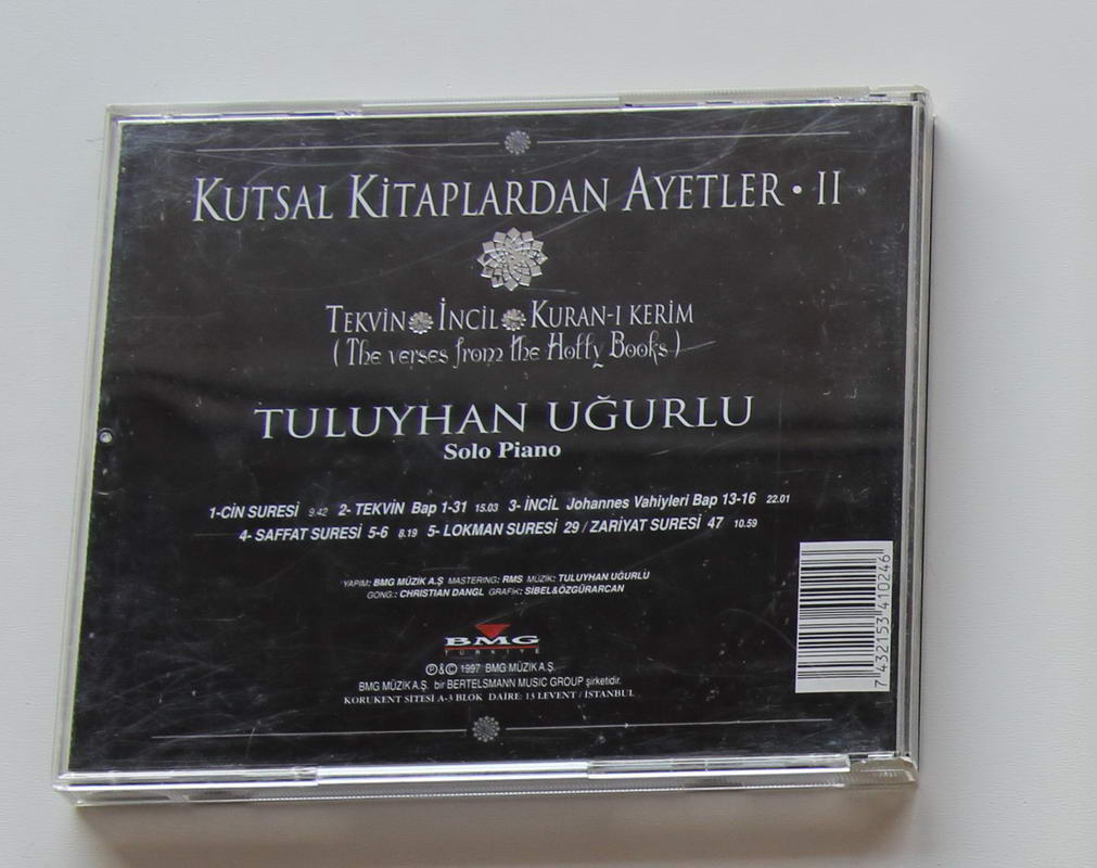Tuluyhan Uğurlu - Kutsal Kitaplardan Ayetler II Arka