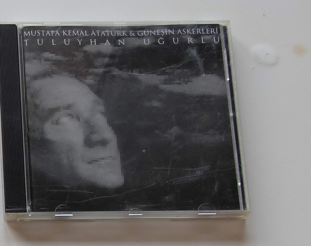 Tuluyhan Uğurlu - Mustafa Kemal Atatürk & Güneşin Askerleri