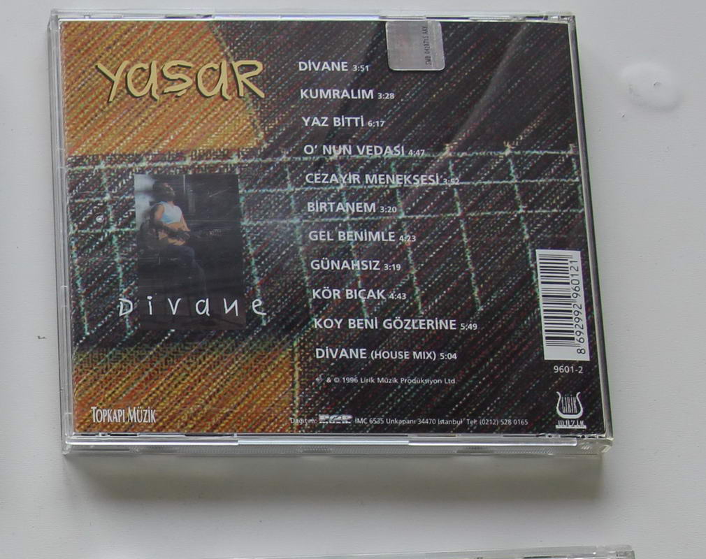 Yaşar - Divane Arka