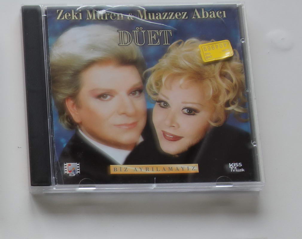 Zeki Müren & Muazzez Abacı - Biz Ayrılamayız