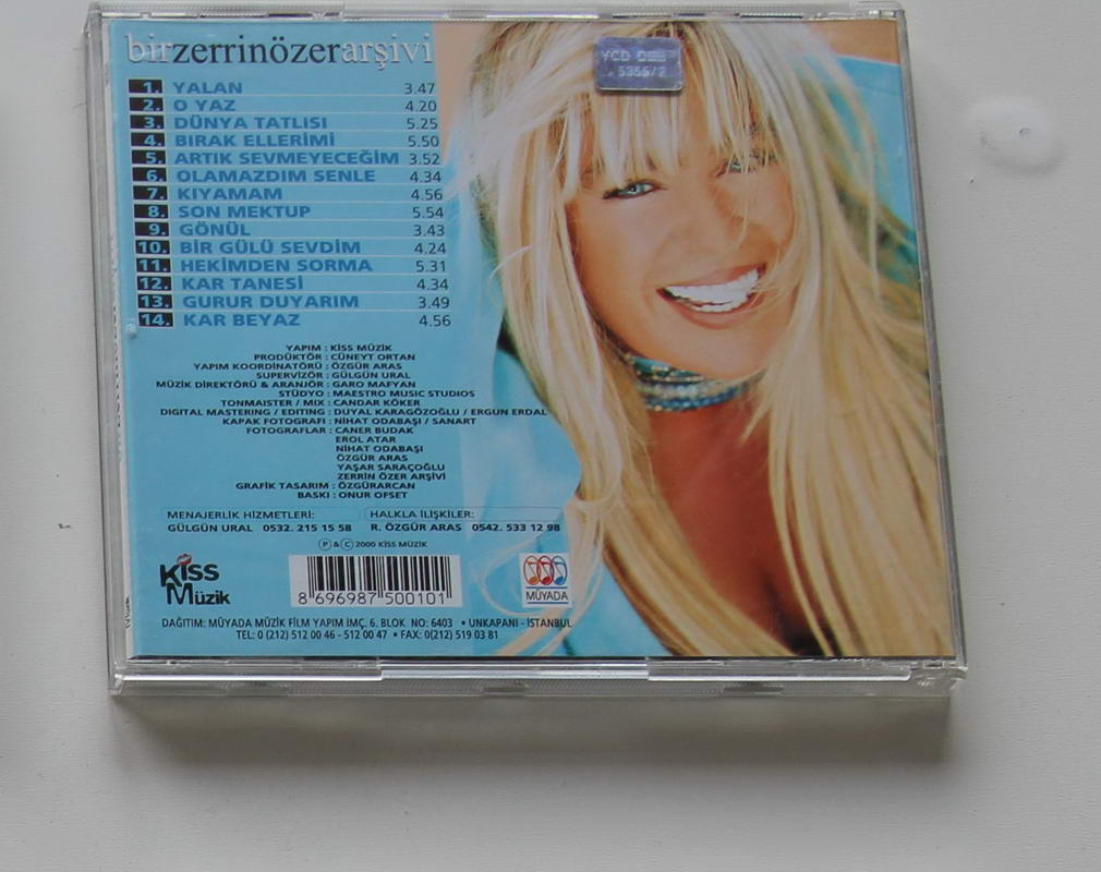 Zerrin Özer - Bir Zerrin Özer Arşivi Arka