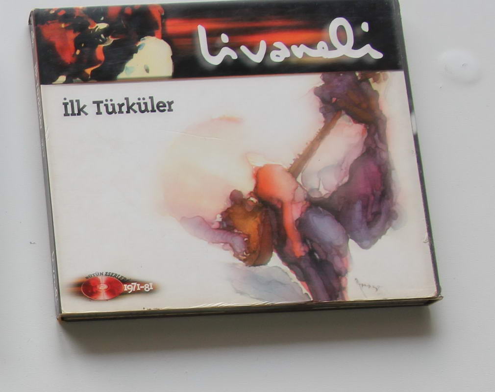Zülfü Livaneli - ilk türküler